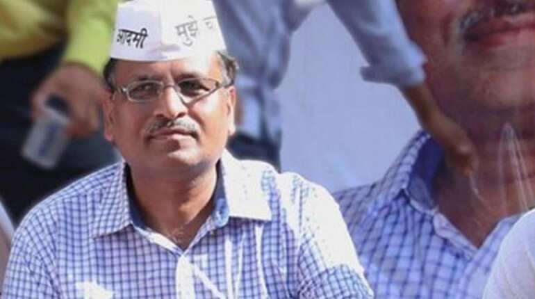 Delhi Health Minister, on hunger strike in LG's waiting room, hospitalised