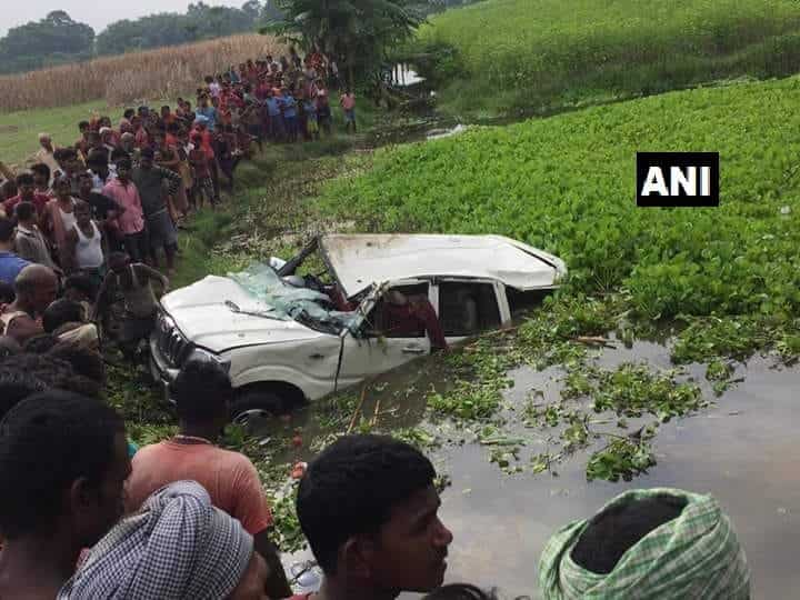 Bihar: 6 children dead after car falls into pond Bihar: 6 children dead after car falls into pond