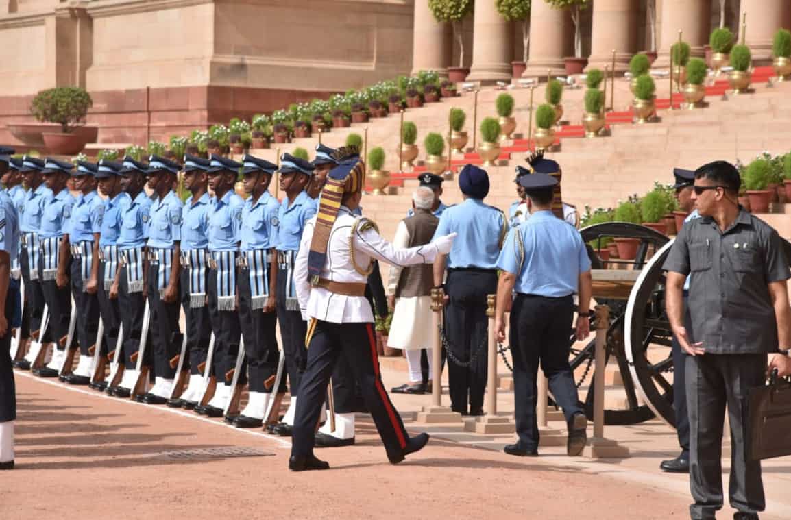 Take care of your health: PM to airman who fainted during guard of honour ceremony