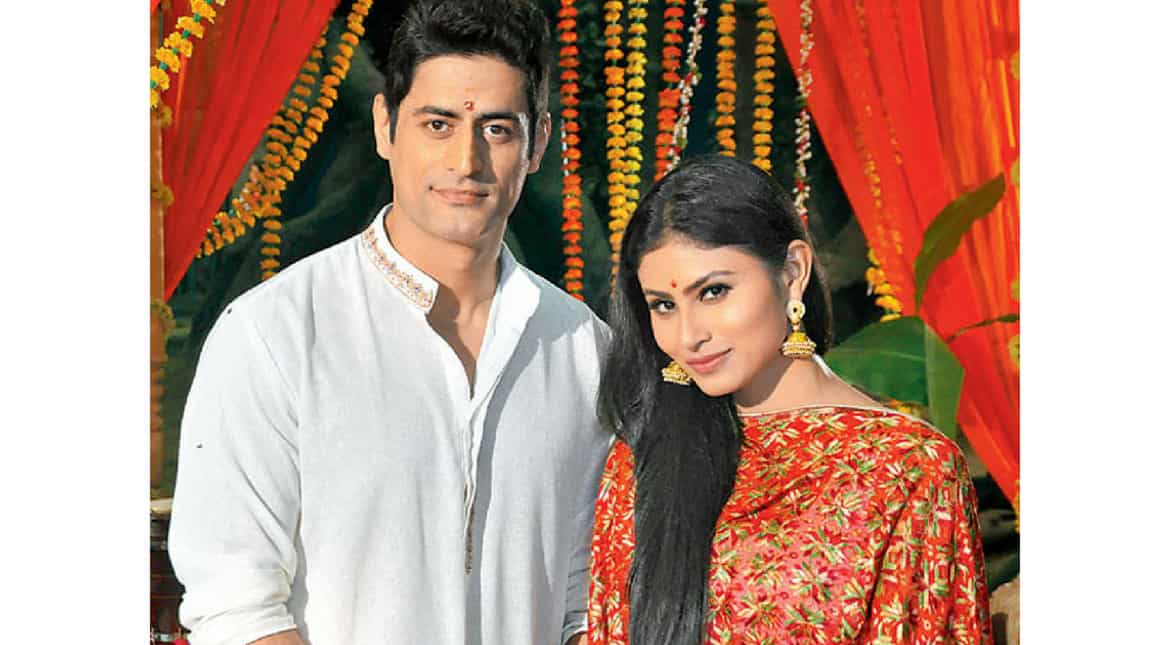 Mouni Roy's TV star beau Mohit Raina to make Bollywood debut with this film! Mouni Roy's TV star beau Mohit Raina to make Bollywood debut with this film!