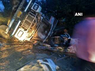 Uttar Pradesh: 4 members of family killed after truck overturns on roadside eatery