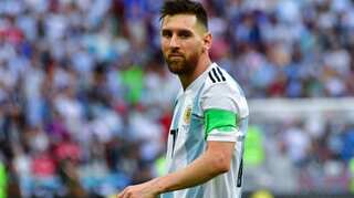 Lionel Messi trains with Argentina for the first time since World Cup