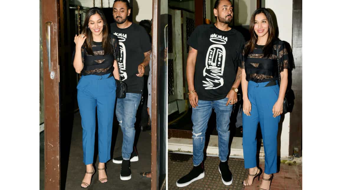 Sophie Choudry snapped with her friend at Bastian restaurant.