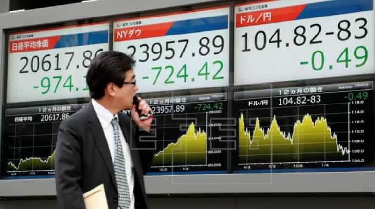 Sensex tanks 363 points; China slowdown spooks investors Sensex tanks 363 points; China slowdown spooks investors