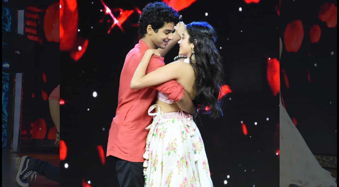 'Dhadak' co-stars showed their dancing skills at the small screen