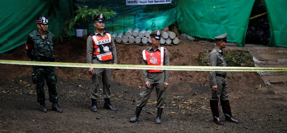 Thai commandos to pull out remaining boys from cave on Tuesday Thai commandos to pull out remaining boys from cave on Tuesday