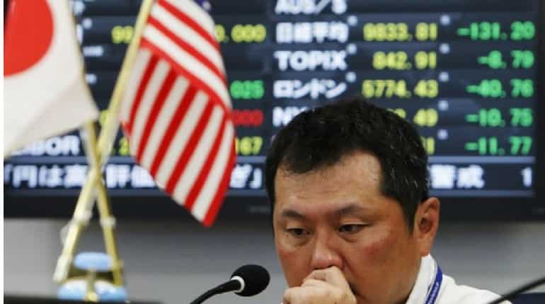 Sterling scarred by Brexit turmoil; Asia shares cling to trade hopes