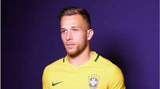 Juventus-bound Arthur snubs Barca training