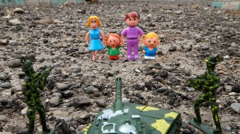 Toy representation of a drawing by an Iraqi refugee kid