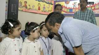 Kejriwal reprimands principal over confinement of school girls