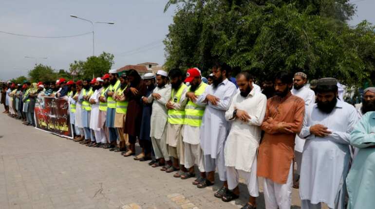 Fears of more violence in Pakistan election after bomber kills 130 Fears of more violence in Pakistan election after bomber kills 130