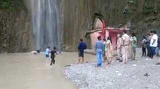 Seven killed, 29 injured in Jammu and Kashmir landslide