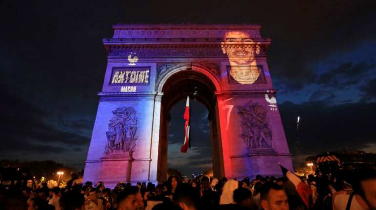 Antoine Griezmann on the Arc de Triomphe