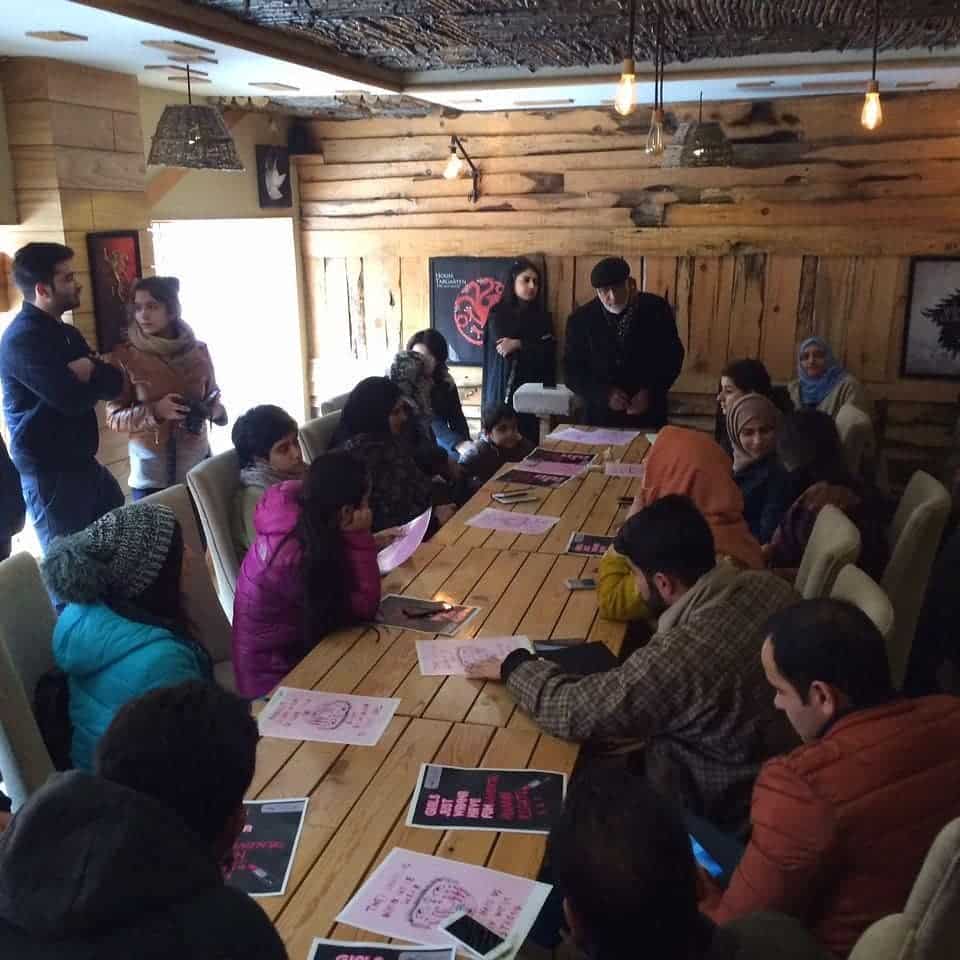 Cafe culture gives youth to interact with Kashmir Cafe culture gives youth to interact with Kashmir