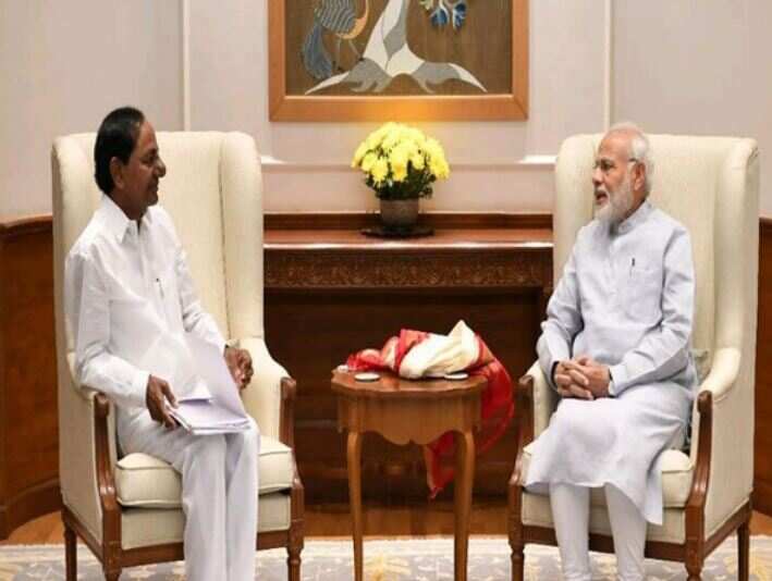 Telangana CM K Chandrashekhar Rao meets PM Modi, hints at forming post-poll alliance for 2019
