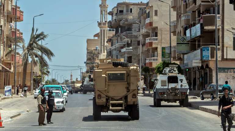 Human Rights Watch accuses Egypt forces, militants of Sinai 'war crimes' Human Rights Watch accuses Egypt forces, militants of Sinai 'war crimes'