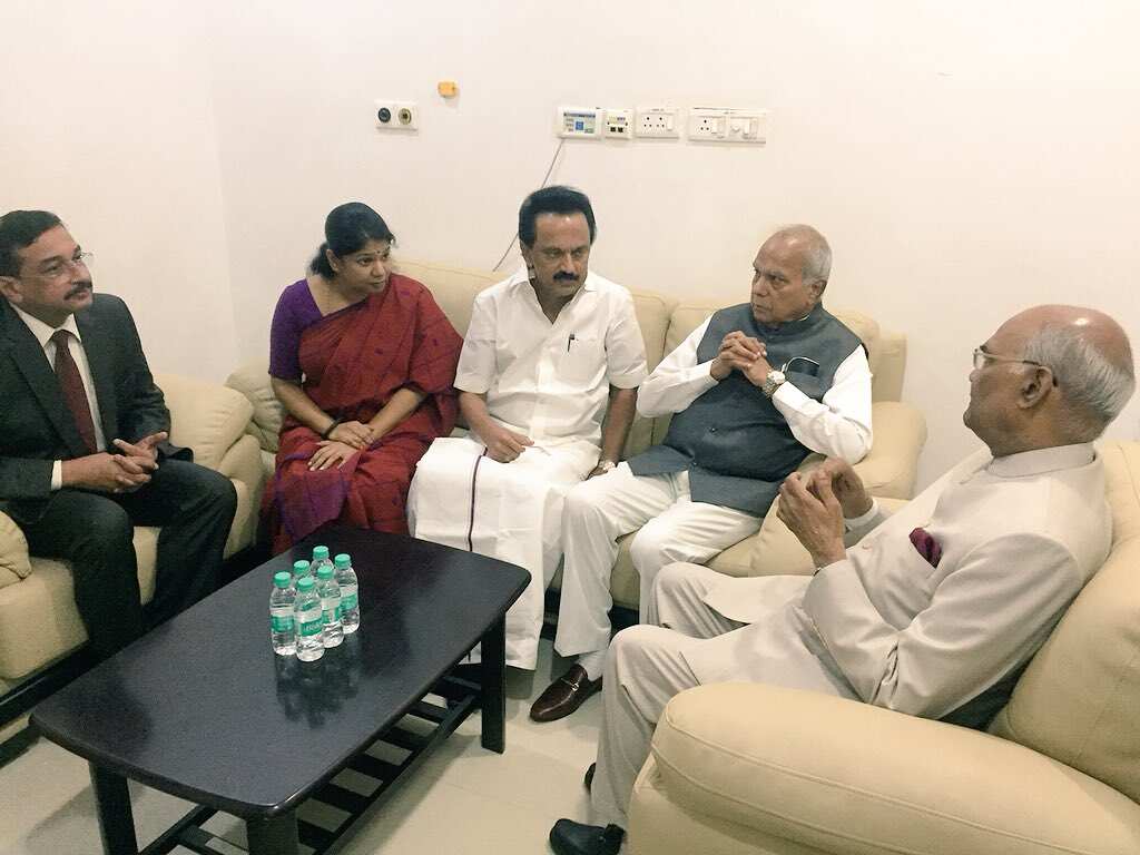 President Ram Nath Kovind visits DMK president Karunanidhi in hospital
