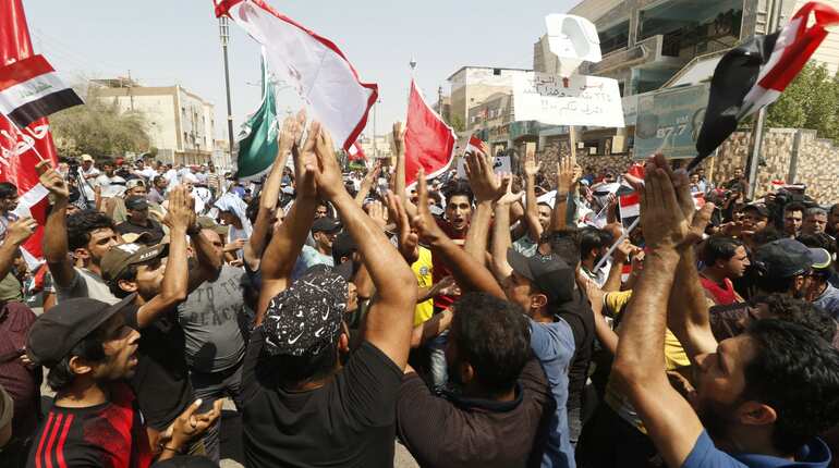 Iraqis struggle to continue protests after deadly crackdown by authorities