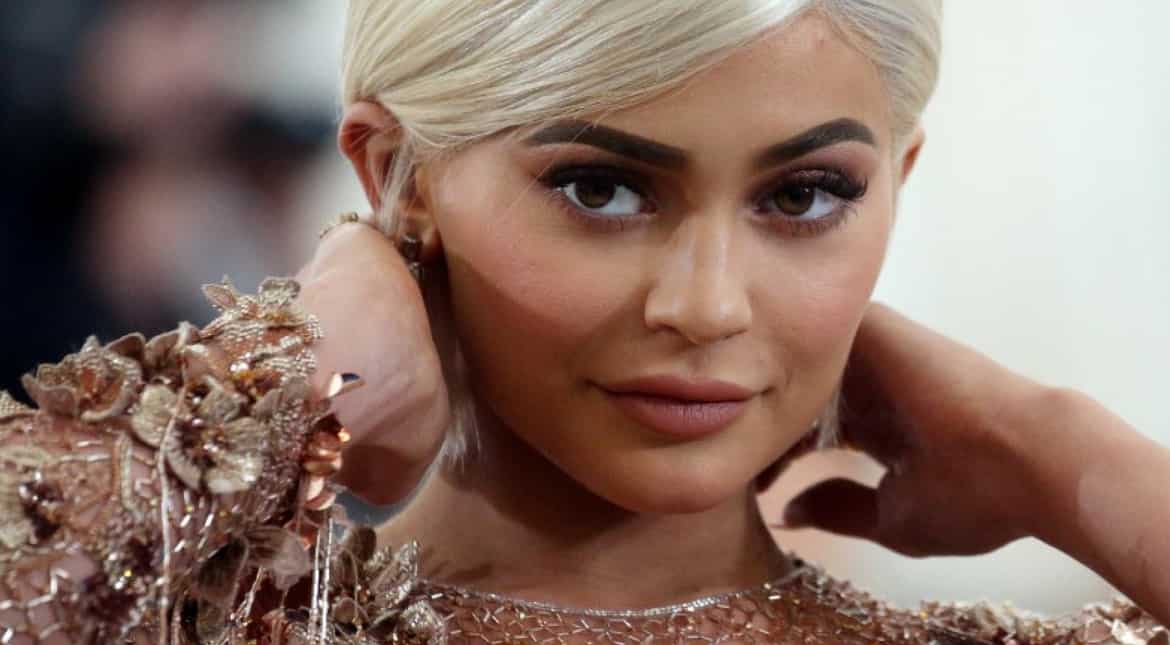 Sick Kylie Jenner pulls out of Paris fashion week Sick Kylie Jenner pulls out of Paris fashion week