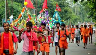 Muslim man prevented from offering Namaz for participating in Kanwar yatra; three held