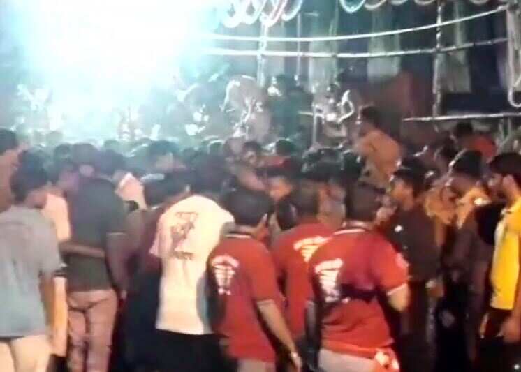 15 people injured in stampede in Bihar temple