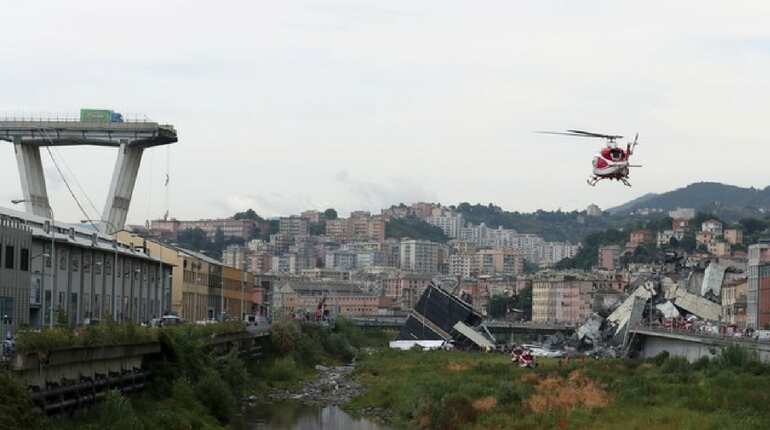 Eight or nine vehicles were on the bridge when it collapsed