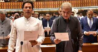 Operation 'minus Imran': PTI defectors led by Fawad meet Qureshi to persuade him to desert party