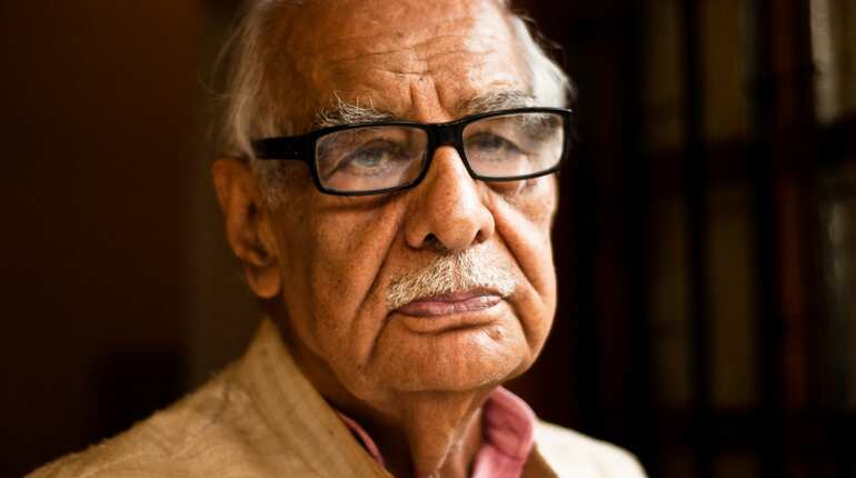 Veteran Indian journalist's ashes immersed in Ravi River in Pakistan Veteran Indian journalist's ashes immersed in Ravi River in Pakistan