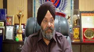 Video: Akali Dal leader Manjit Singh attacked by pro-Khalistan supporters in California