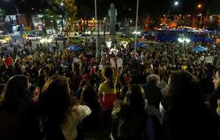 Rio de Janeiro police search slums for gang rape suspects