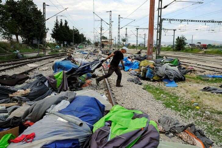 Migrants on Greek islands 'on edge of catastrophe': Council of Europe
