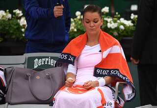 Radwanska crashes out of French Open