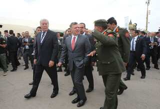 Jordan king swears in new government to prepare for elections