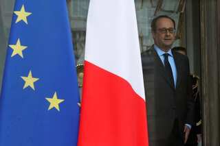 Hollande puts pressure on French trade unions to refrain from strike action during Euro 2016