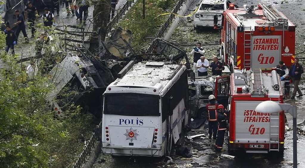 Car bomb targeting police in Istanbul kills 11, wounds 36