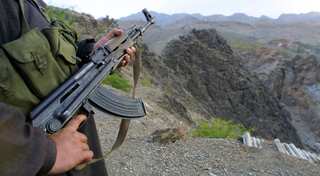 Pakistan troops suffer casualties in border clash with Afghanistan forces