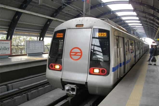 WATCH: Delhi Metro train travels with doors open