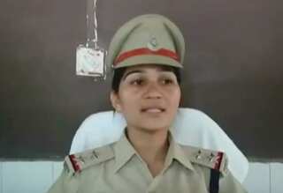 Watch: Priest refuses to conduct rituals for Durga Puja by 'lower castes', woman inspector steps in