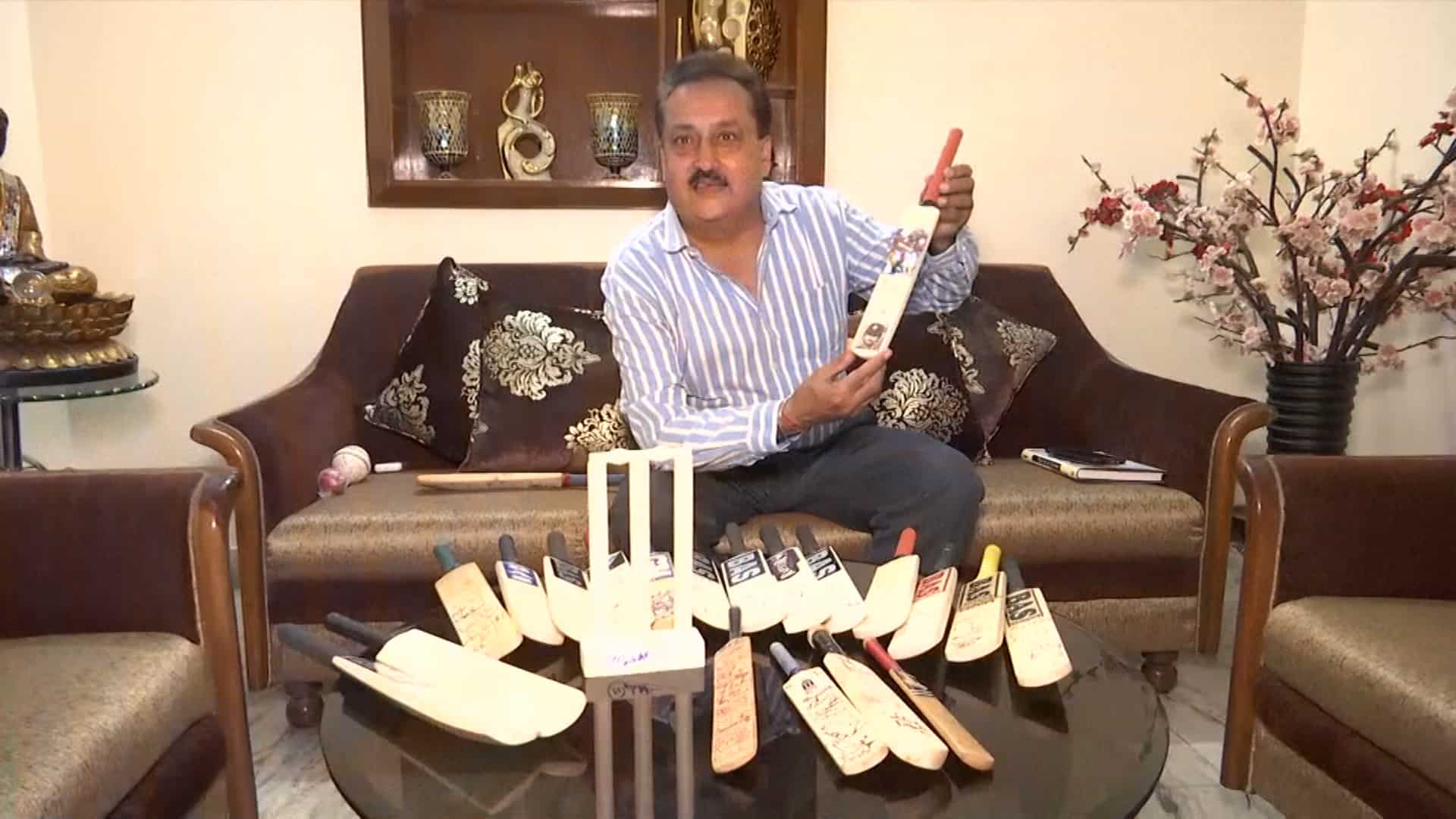 Watch: Meet Dharamvir Duggal who has over 500 autographed cricket bats Watch: Meet Dharamvir Duggal who has over 500 autographed cricket bats