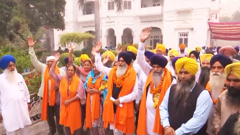 Watch: 900 Indian pilgrims head to Pakistan to celebrate the birth anniversary of Guru Nanak