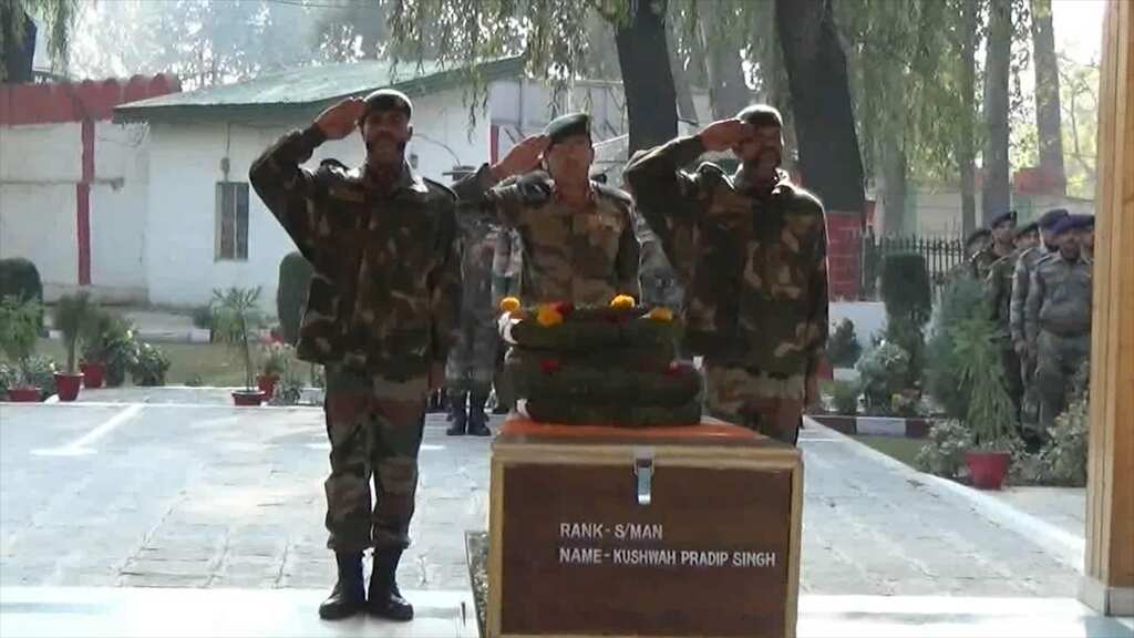 Watch: Army pays tribute to 2 soldiers killed in Pulwama gunfight