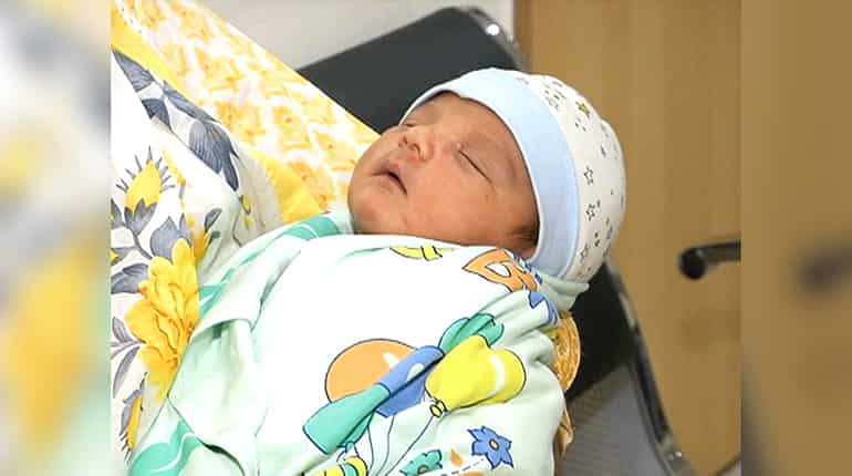 Delhi pollution: Children are inhaling 'cigarette-like air' the moment they are born Delhi pollution: Children are inhaling 'cigarette-like air' the moment they are born