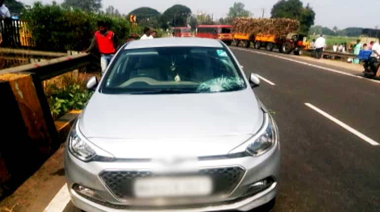 Cricketer Ajinkya Rahane's father Madhukar Baburao's car crushes woman, granted bail