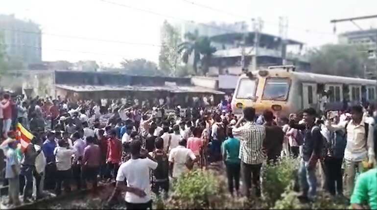 Watch: Protesters in Chembur disrupt traffic over Bhima Koregaon clash