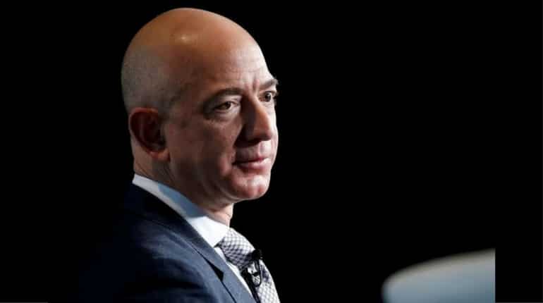 Amazon founder Jeff Bezos overtakes Bill Gates to become richest man, worth $105 billion Amazon founder Jeff Bezos overtakes Bill Gates to become richest man, worth $105 billion