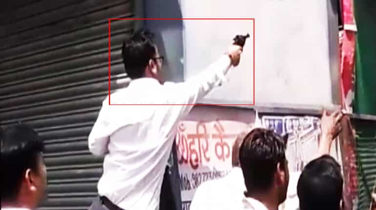 Bharat Bandh protests: Death toll rises to 9 as violence sweeps across India Bharat Bandh protests: Death toll rises to 9 as violence sweeps across India