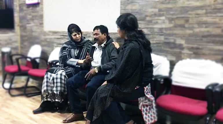 Watch: Mehbooba Mufti meets family of deceased in J&K stone-pelting, says 'my head hangs in shame' Watch: Mehbooba Mufti meets family of deceased in J&K stone-pelting, says 'my head hangs in shame'