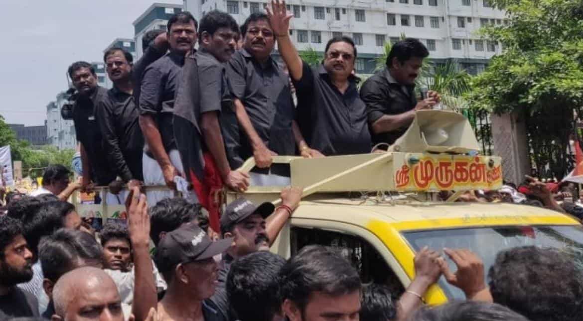 Sacked DMK leader M K Alagiri's show of strength turns out to be a tame affair Sacked DMK leader M K Alagiri's show of strength turns out to be a tame affair
