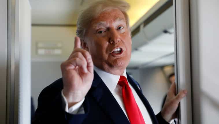 At Las Vegas rally, Trump backs Kavanaugh, treads carefully around accusations