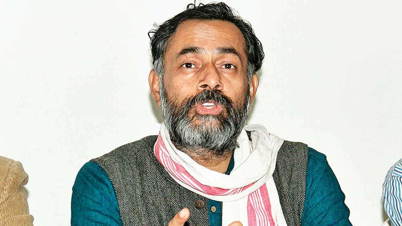 Yogendra Yadav arrested en route to a meeting with farmers in Tamil Nadu Yogendra Yadav arrested en route to a meeting with farmers in Tamil Nadu
